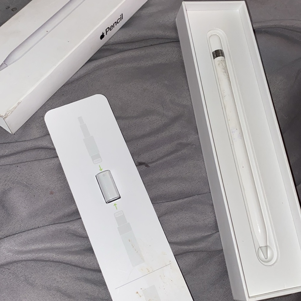 iPad Pro 11 1st gen. & new gen apple pen paid $450 out the door for both. - Picture 5 of 5